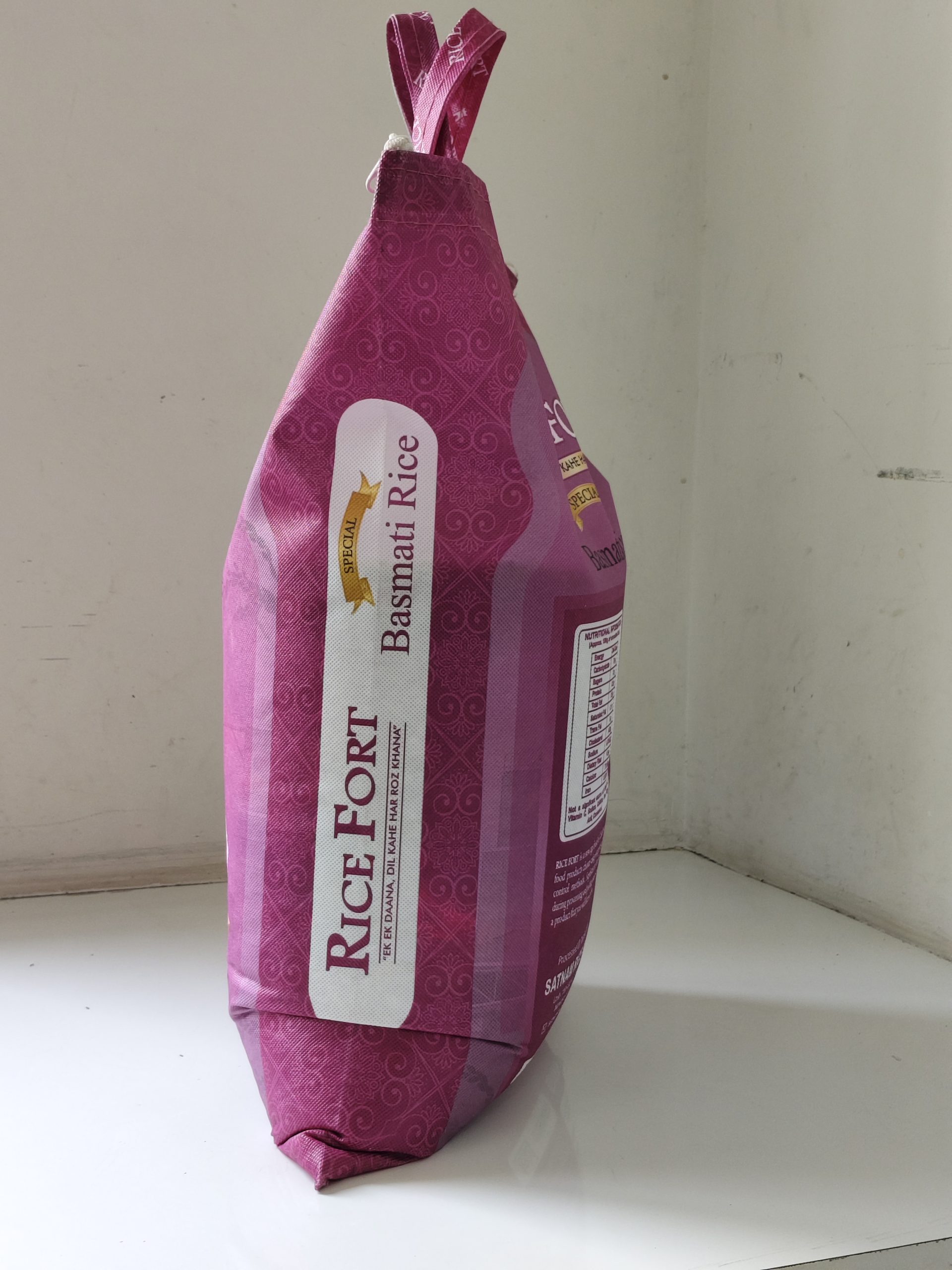 filter: null; fileterIntensity: null; filterMask: null; captureOrientation: 90;
algolist: 0;
multi-frame: 1;
brp_mask:0;
brp_del_th:0.0000,0.0000;
brp_del_sen:0.0000,0.0000;
motionR: 0;
delta:1;
bokeh:1;
module: portrait;hw-remosaic: false;touch: (0.5718515, 0.6130215);sceneMode: 8;cct_value: 0;AI_Scene: (-1, -1);aec_lux: 195.86899;aec_lux_index: 0;albedo:  ;confidence:  ;motionLevel: -1;weatherinfo: null;temperature: 41;zeissColor: bright;